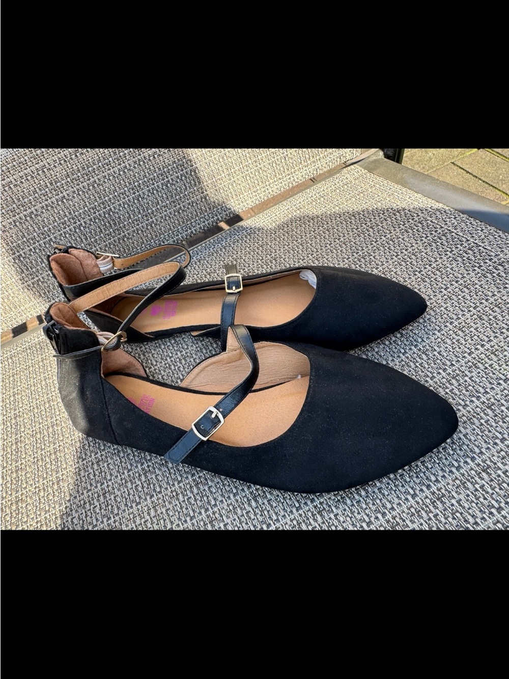 Women's Black Pointed Mary Jane Flats with Ankle Strap size 9